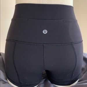 Lululemon Wunder 2” Short